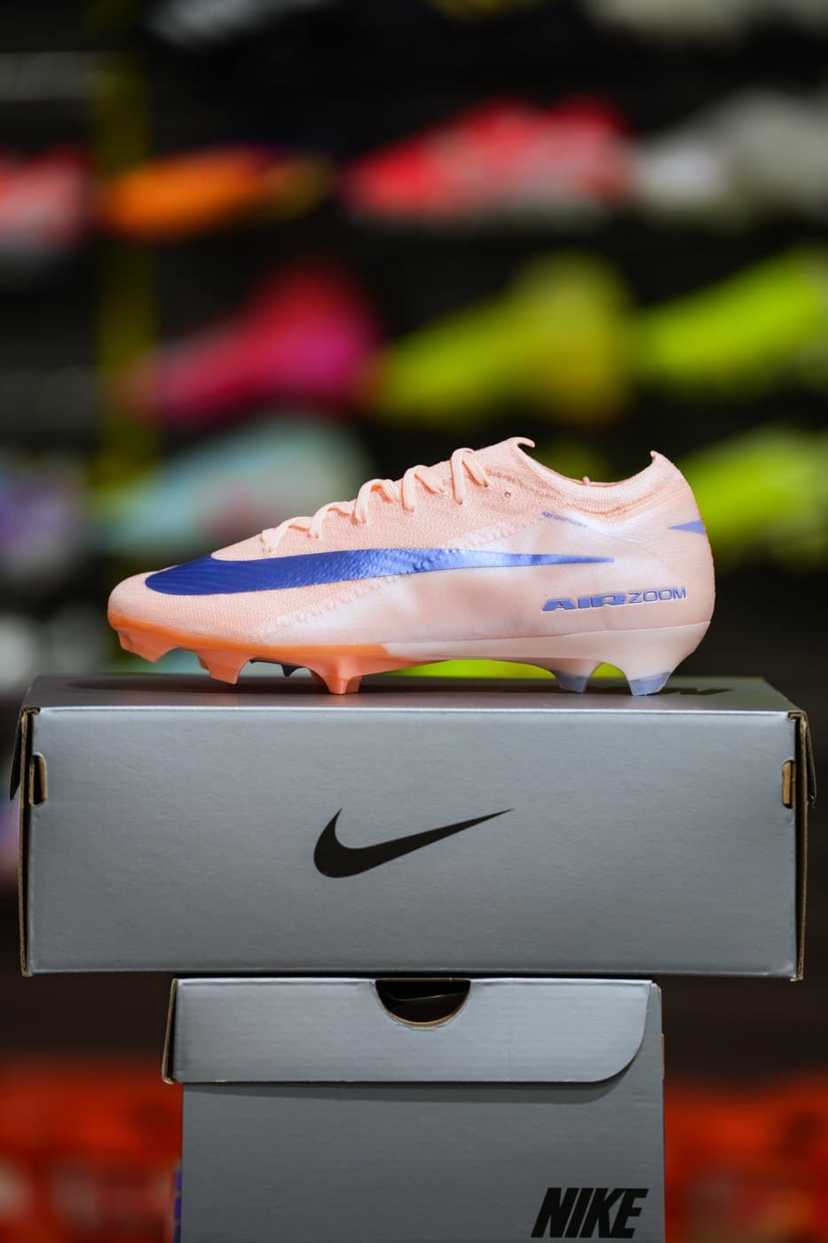 Nike Mercurial · Coral