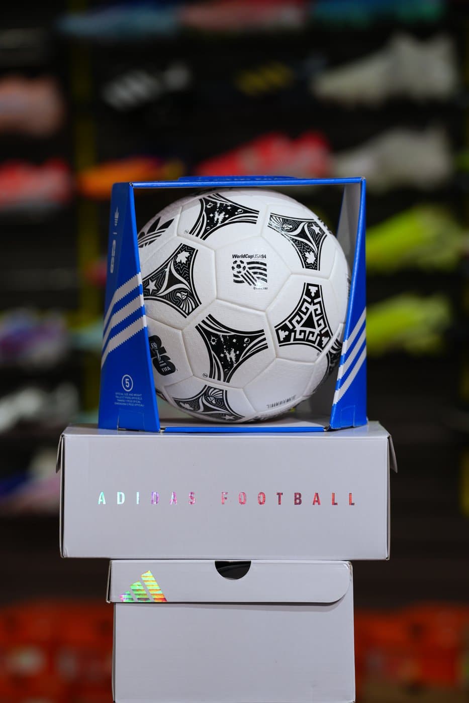 adidas · Retro Tango